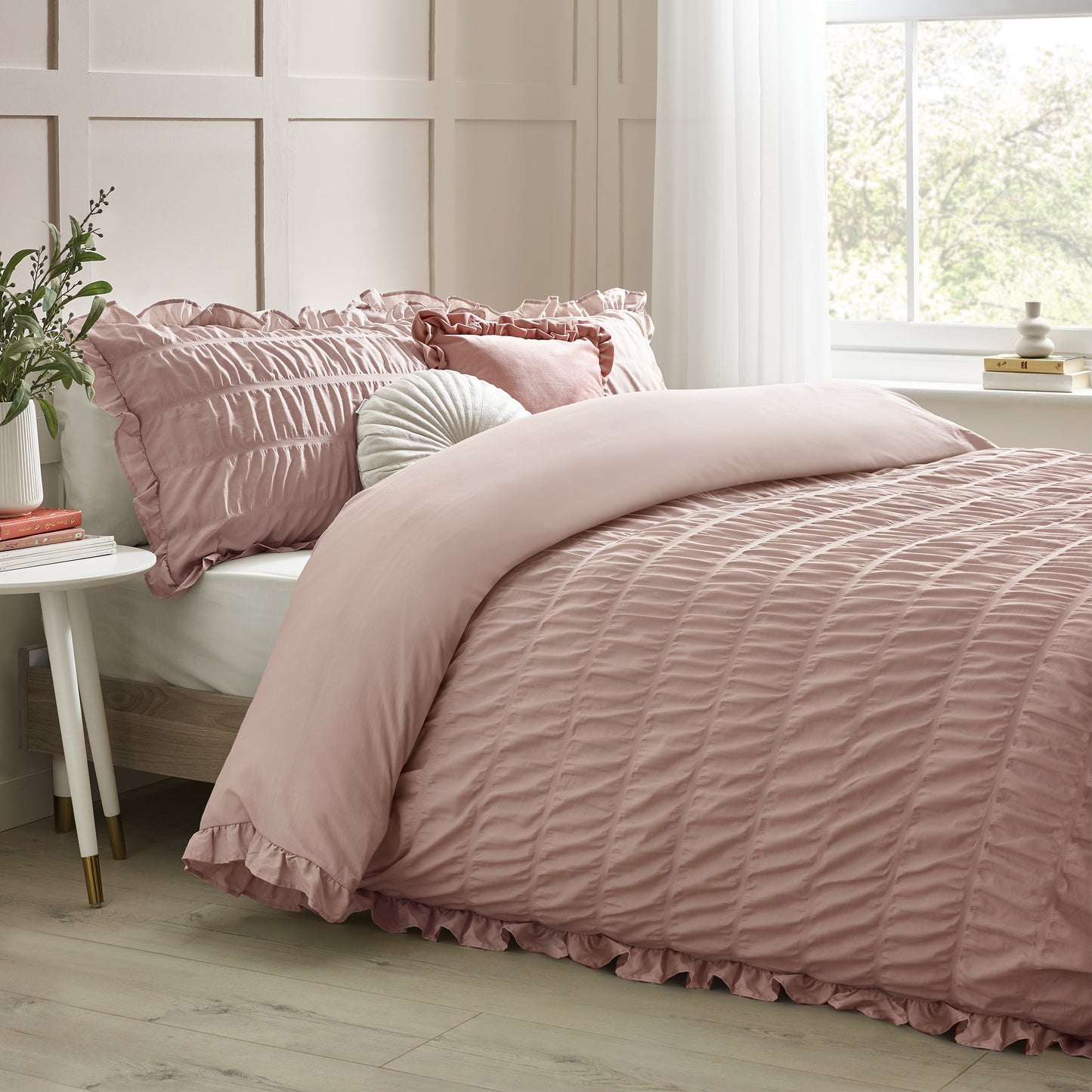 Seersucker Frill Duvet Cover Set in Pink by Catherine Lansfield