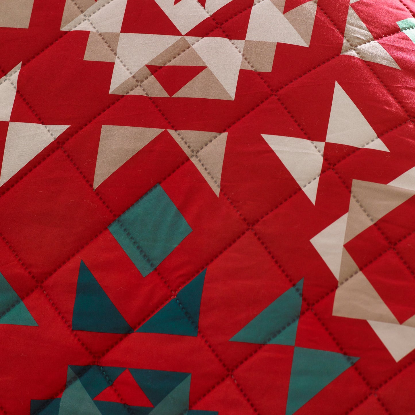 Christmas Patchwork Quilted Bedspread in Red by Catherine Lansfield