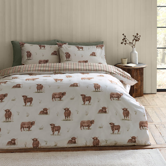 Angus Highland Cow Reversible Duvet Cover Set in Natural by Catherine Lansfield