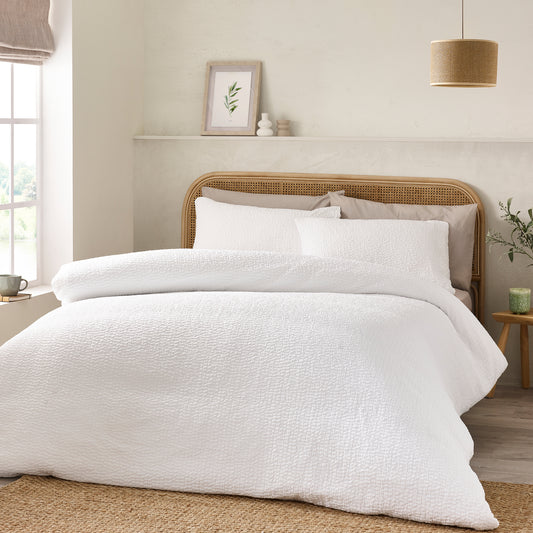 Crinkle Seersucker Duvet Cover Set in White by Catherine Lansfield