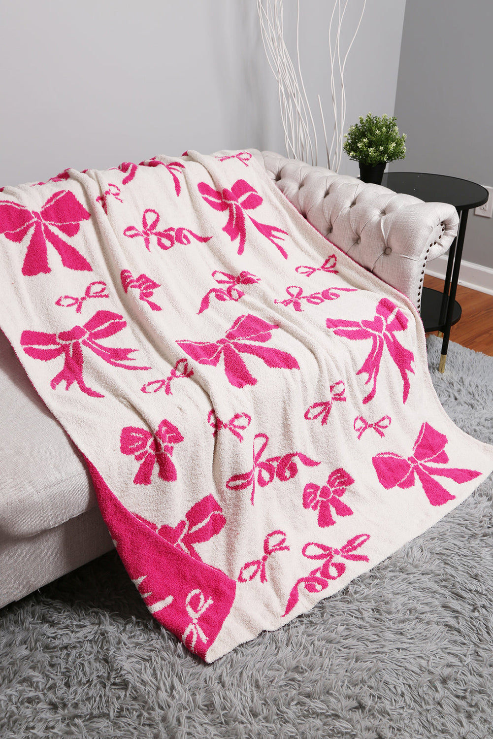 Pink 127 x 152cm Bow Printed Cozy Soft Throw Blanket