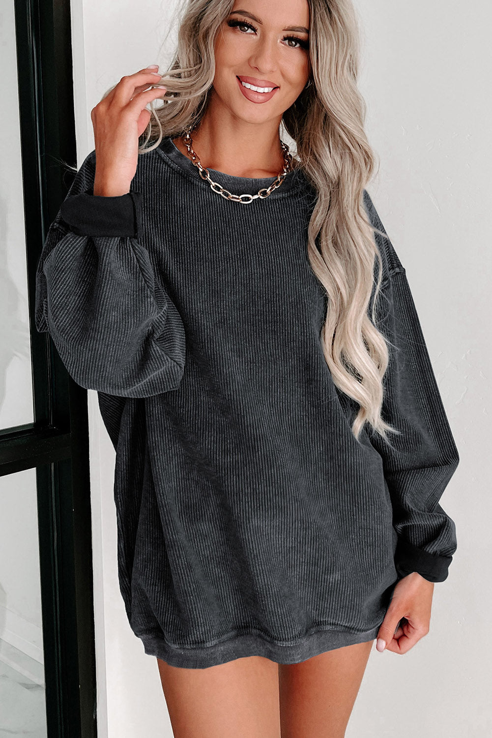 Solid Ribbed Round Neck Pullover Sweatshirt