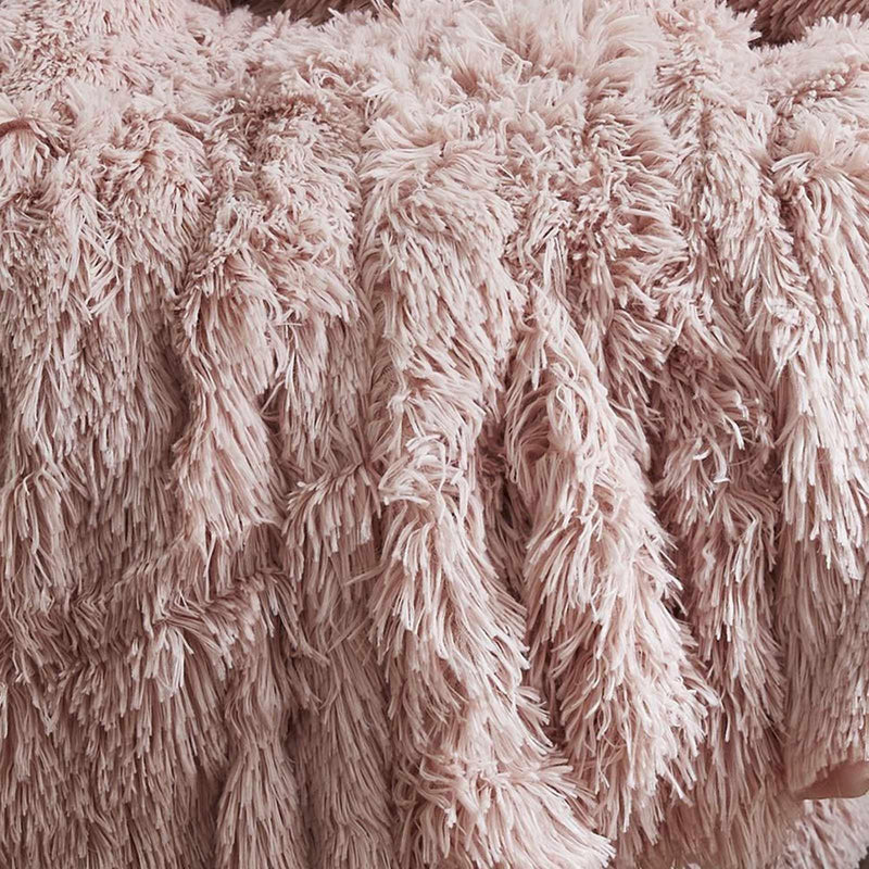 Cuddly Deep Pile Throw in Blush by Catherine Lansfield