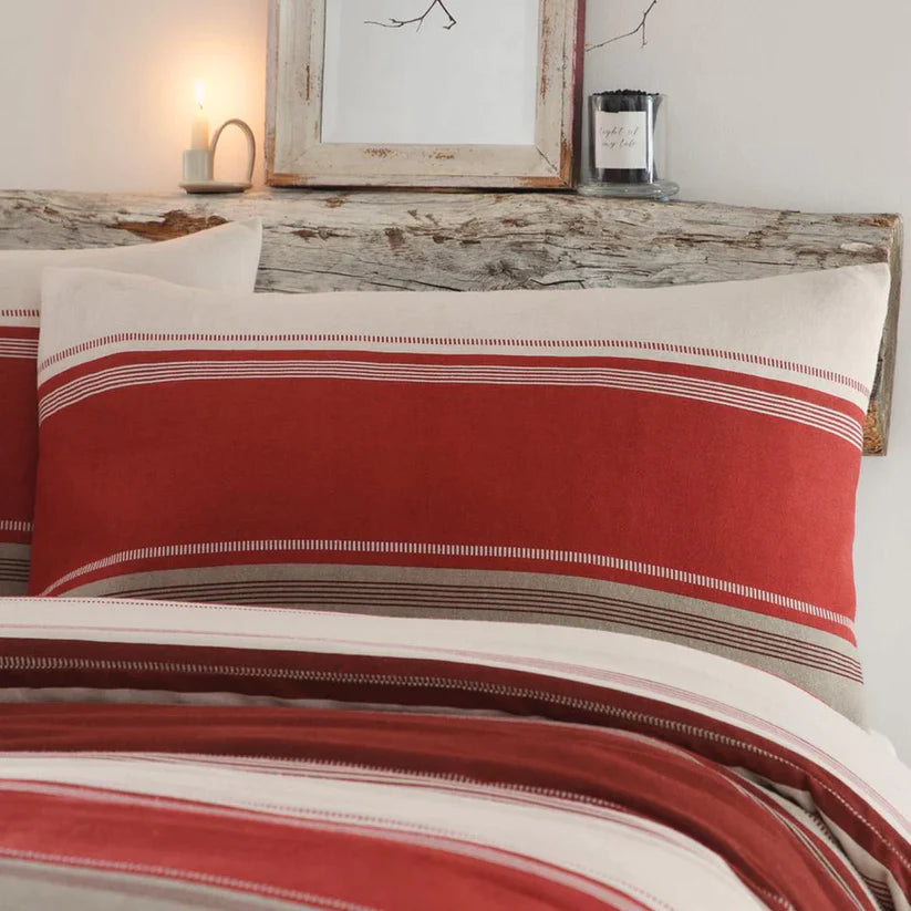 Betley - 100% Brushed Cotton Duvet Cover Set by Fusion Snug in Red