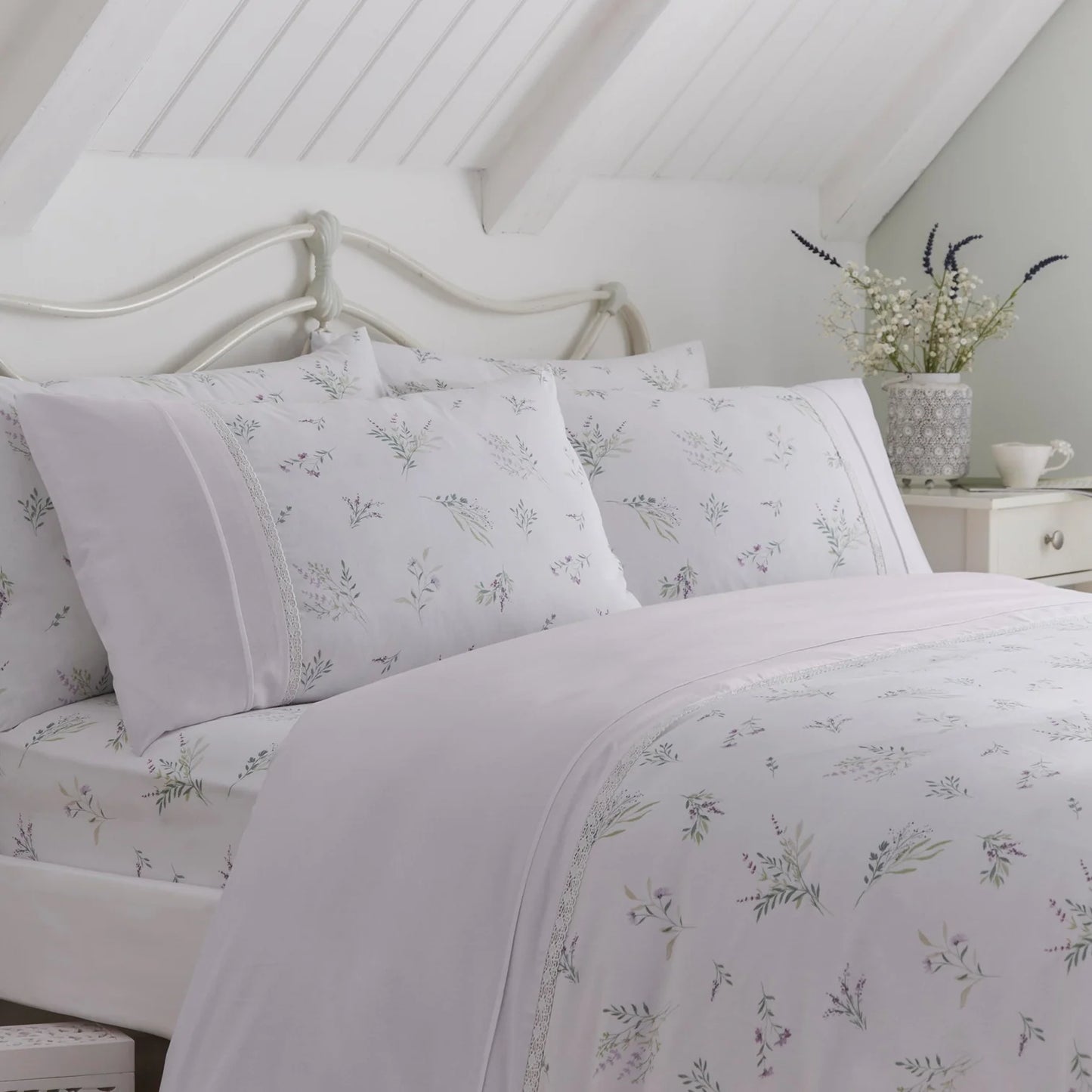 Chloe Duvet Cover Set by Dreams & Drapes Decorative in Lilac