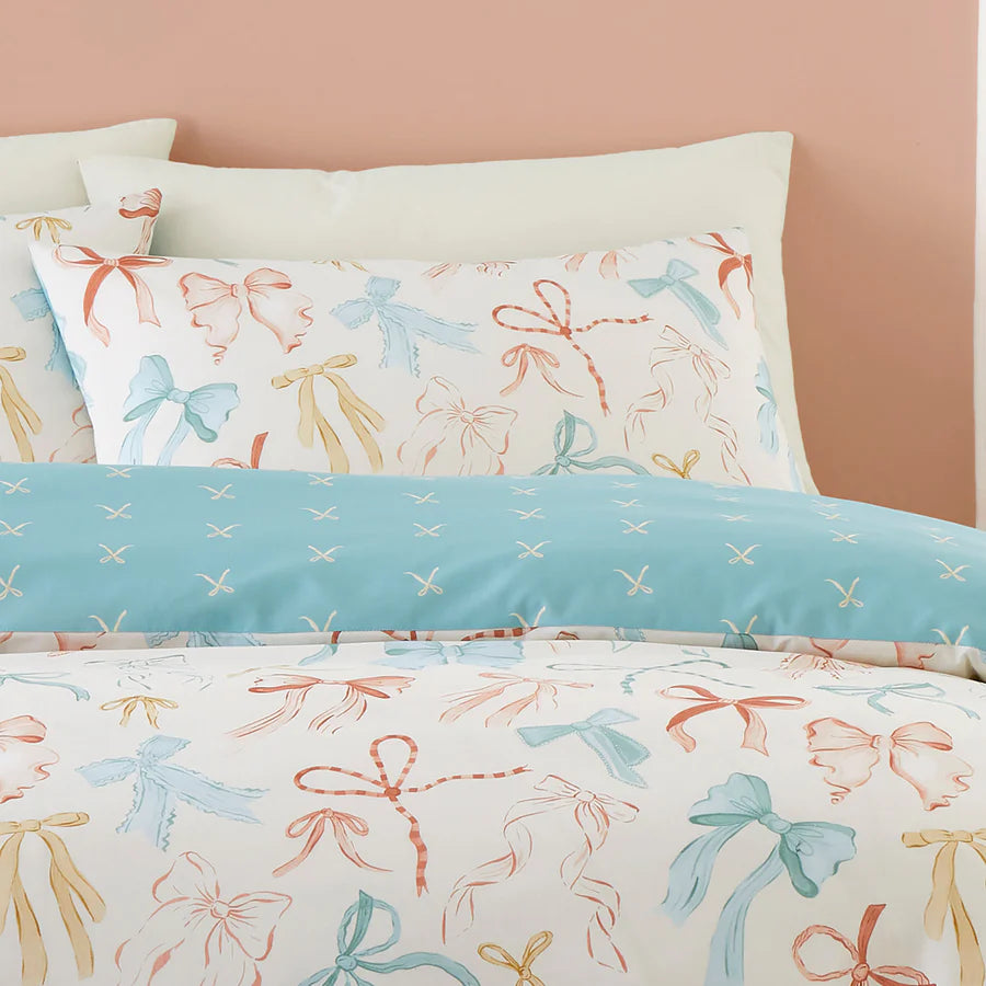 Evelyn Duvet Cover Set in Multi