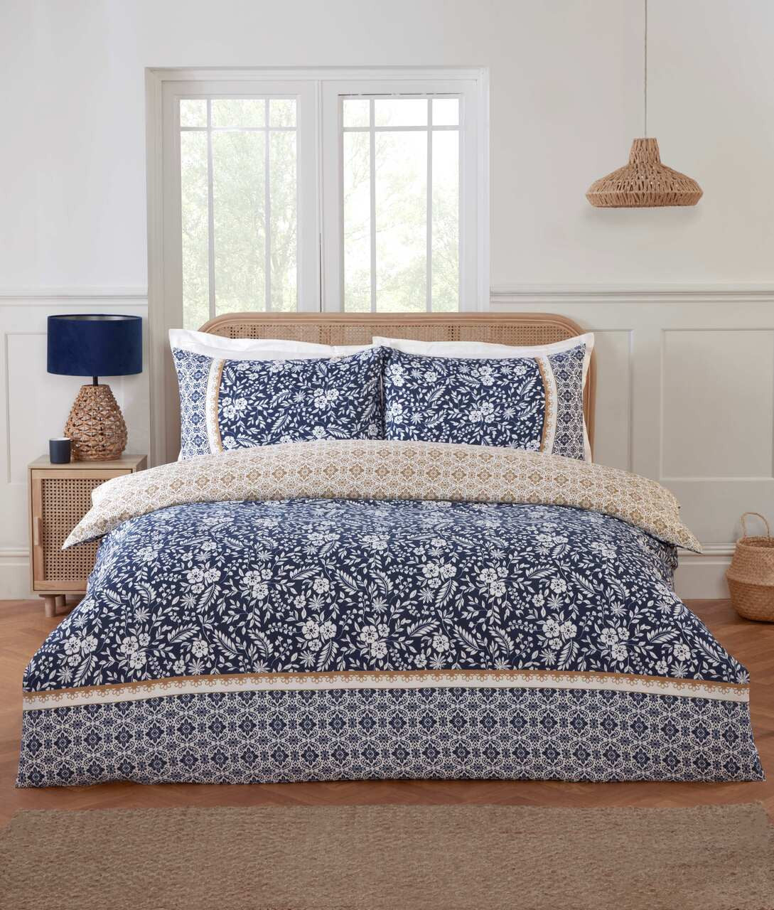 Eleanor Duvet Cover Set in Navy