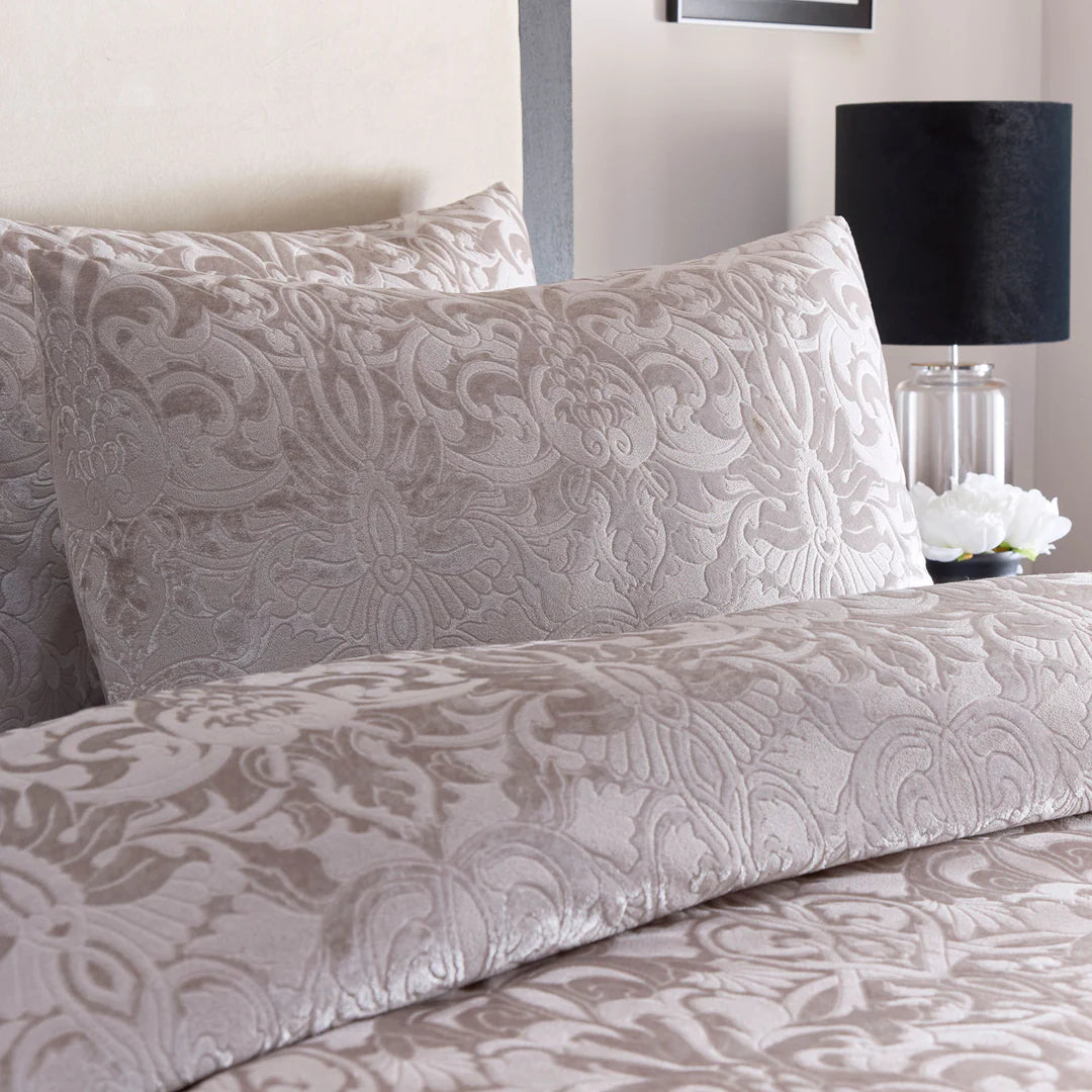 Firenza Duvet Cover Set by Laurence Llewelyn-Bowen in Linen