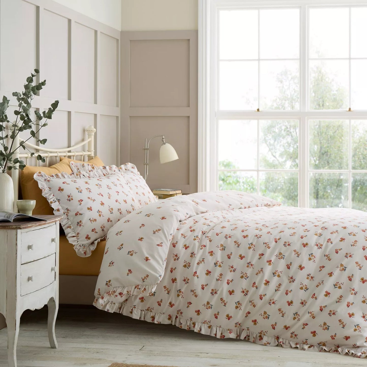 Frill Ditsy Floral Duvet Cover Set by Catherine Lansfield