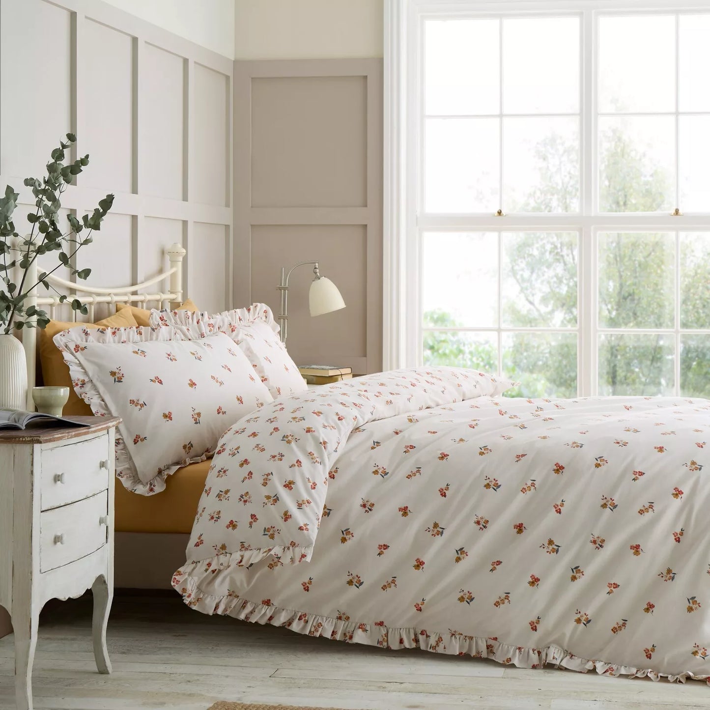 Frill Ditsy Floral Duvet Cover Set by Catherine Lansfield