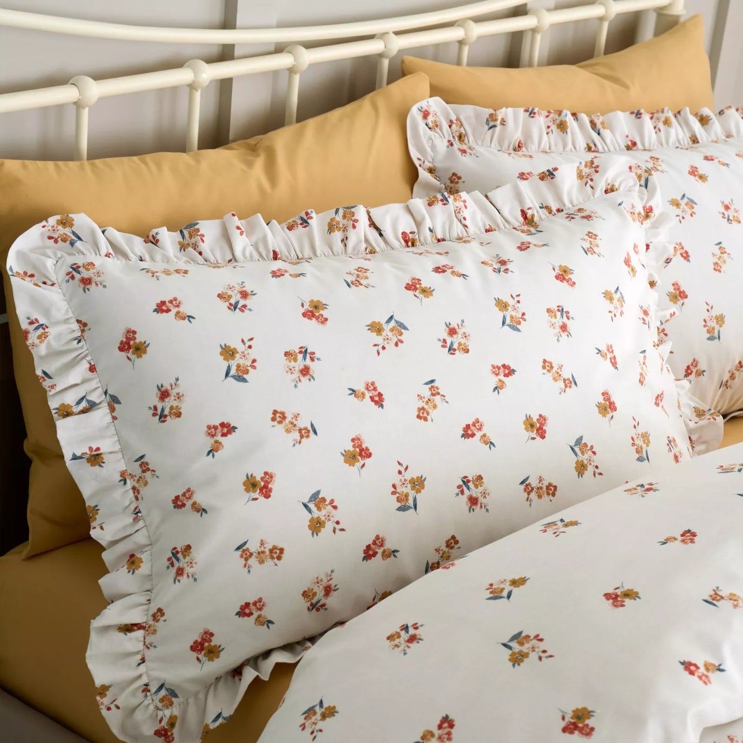 Frill Ditsy Floral Duvet Cover Set by Catherine Lansfield