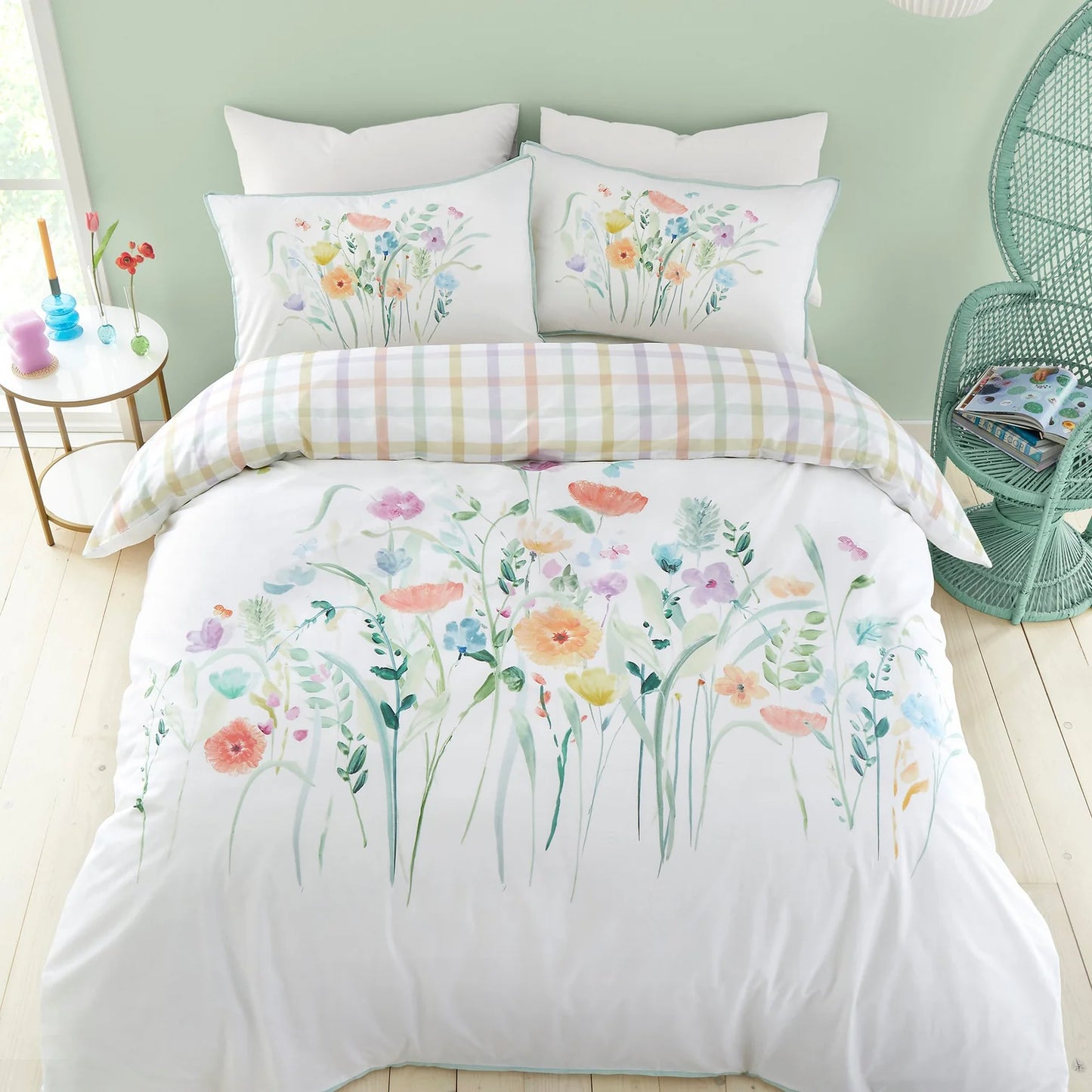 Gardenia Duvet Cover Set by Appletree Style in Multi