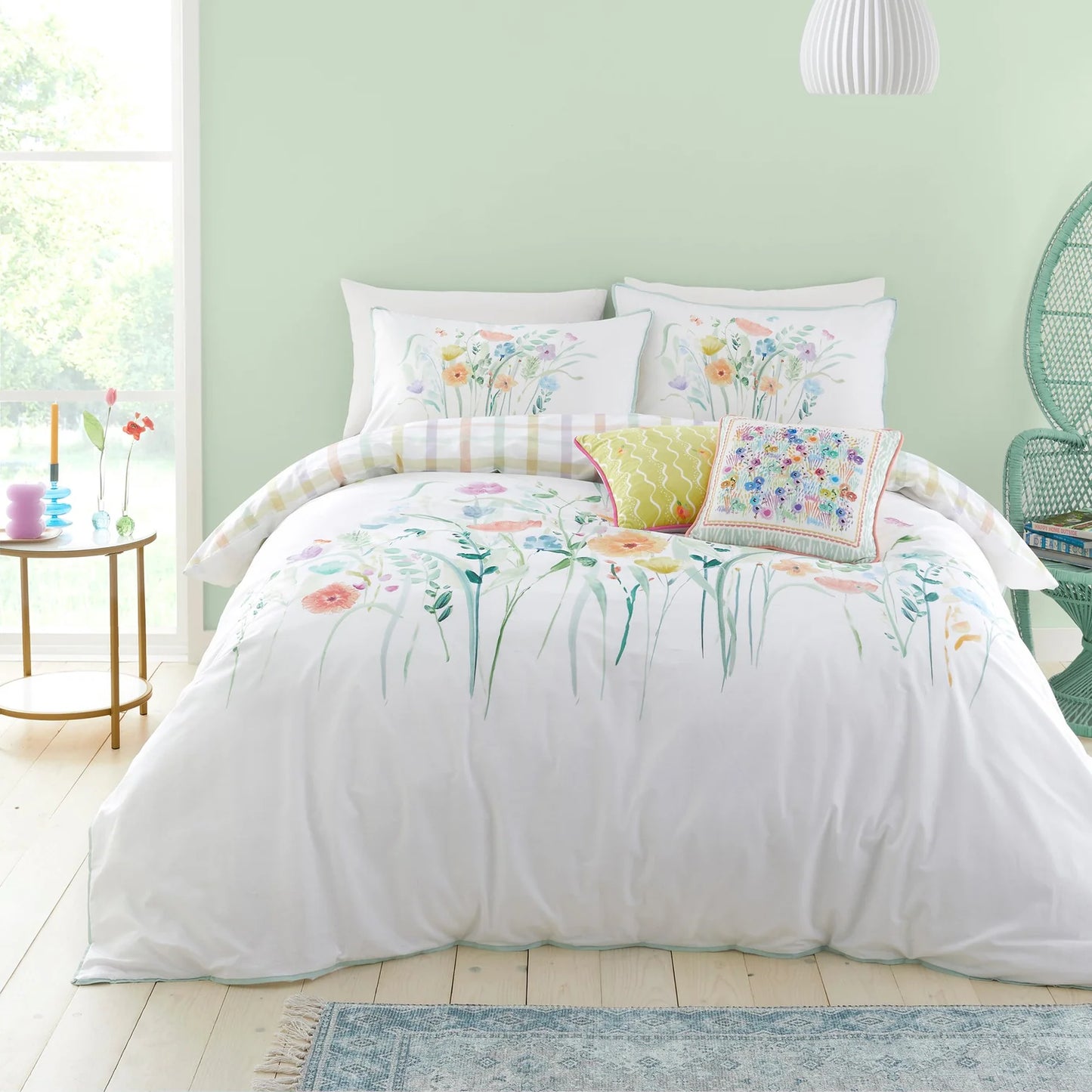 Gardenia Duvet Cover Set by Appletree Style in Multi