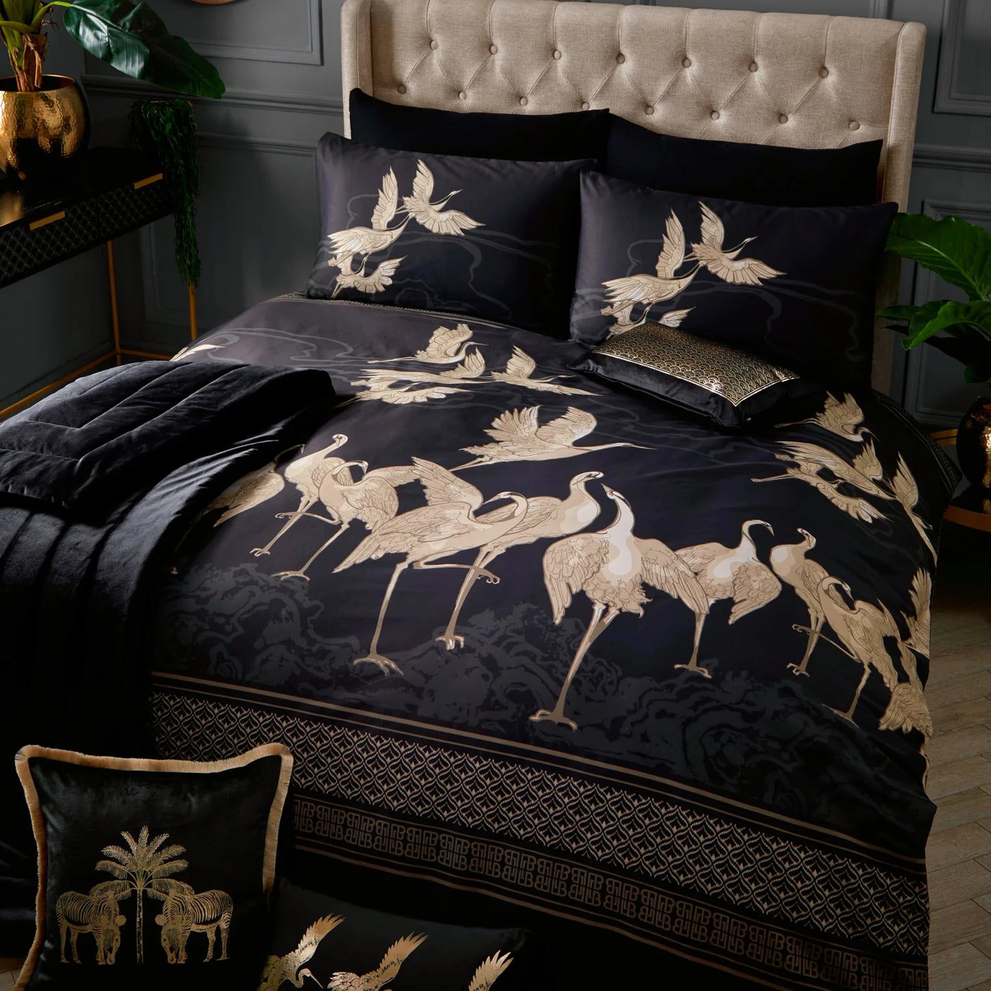 Kireina Crane 100% Cotton Black & Gold Duvet Cover Set by Laurence Llewelyn-Bowen