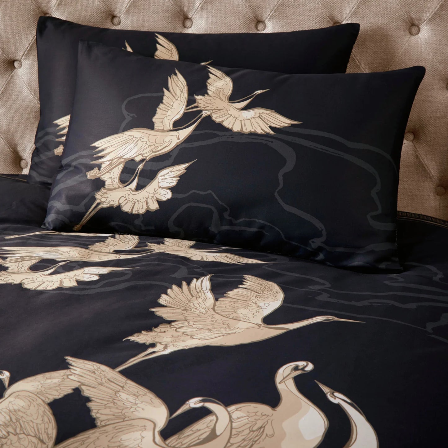 Kireina Crane 100% Cotton Black & Gold Duvet Cover Set by Laurence Llewelyn-Bowen