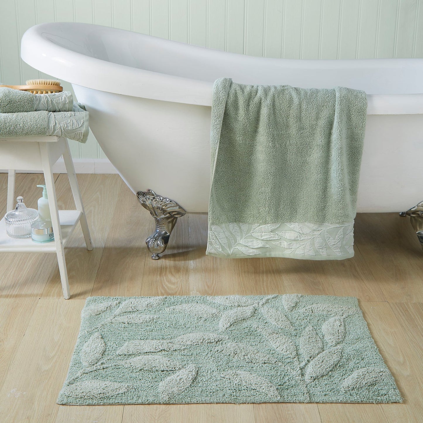 Lacie Towels by Dreams & Drapes Bathroom in Steel/Sage