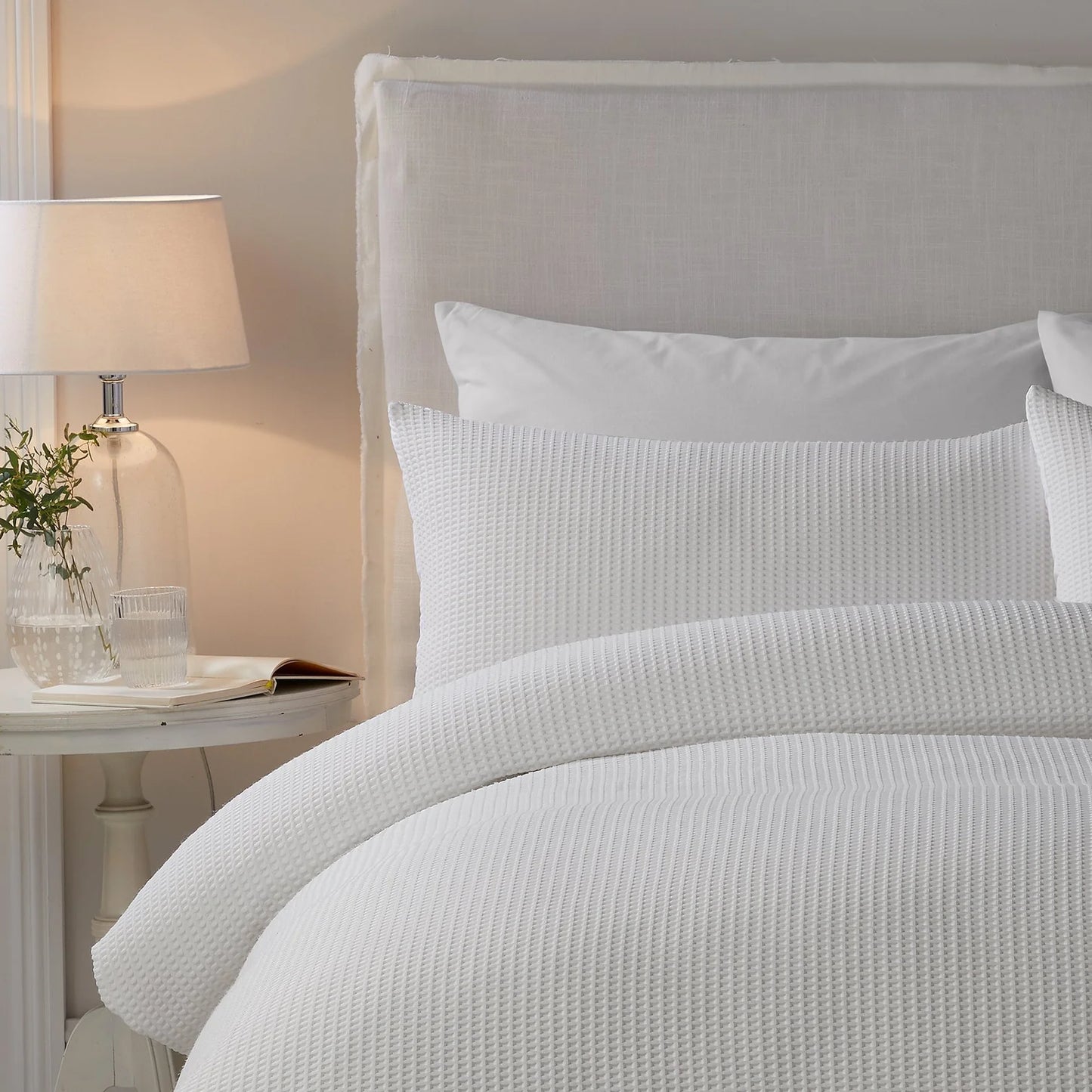 Lindly Duvet Cover Set by Serene in White