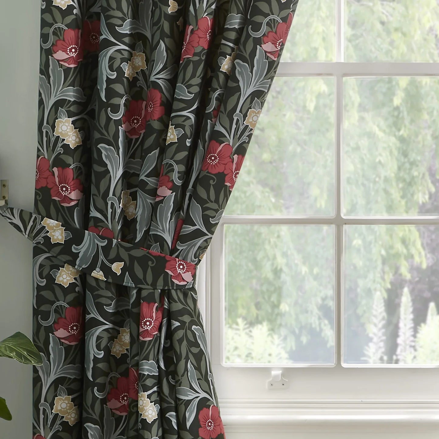 Sandringham Pair of Pencil Pleat Curtains With Tie-Backs by D&D in Green