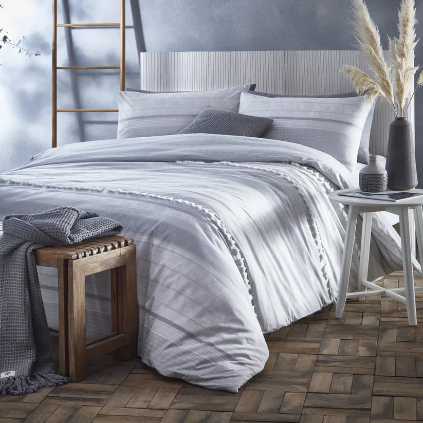 Sanya - 100% Cotton Duvet Cover Set by Appletree Loft in Silver