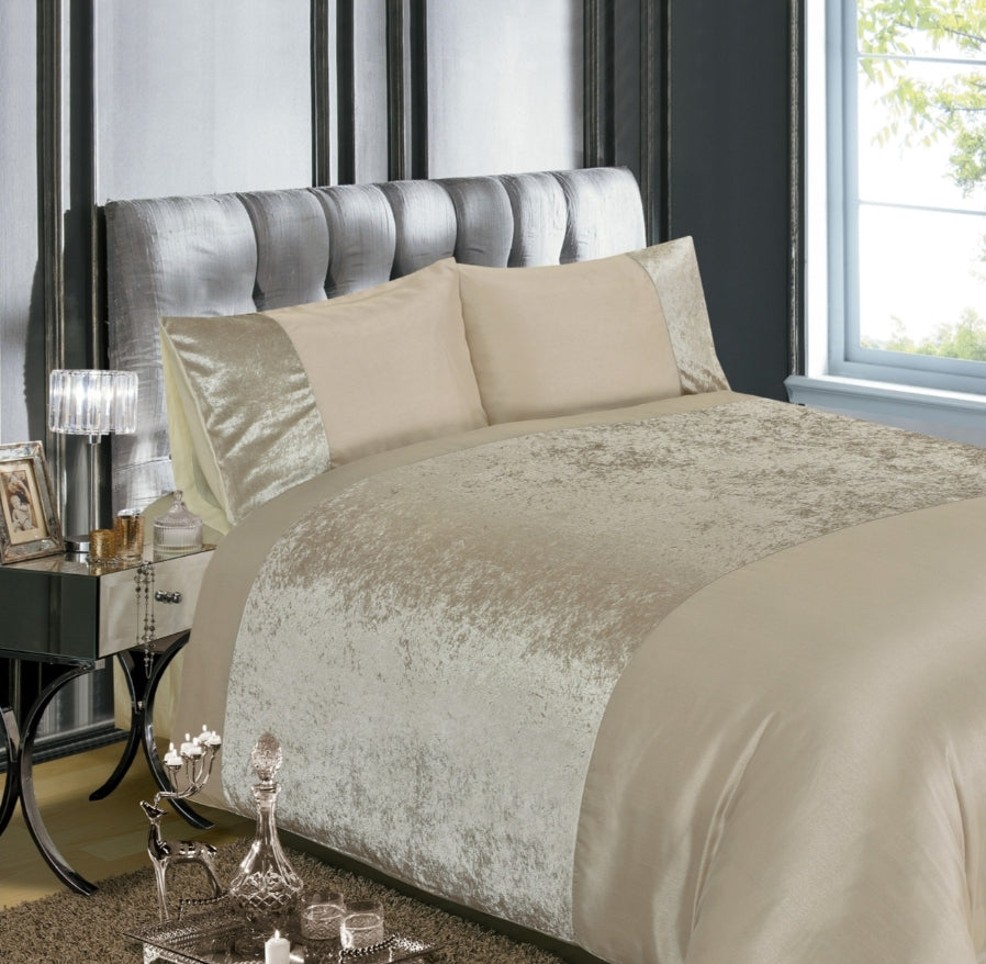 Belle Maison
Velvet Duvet Set