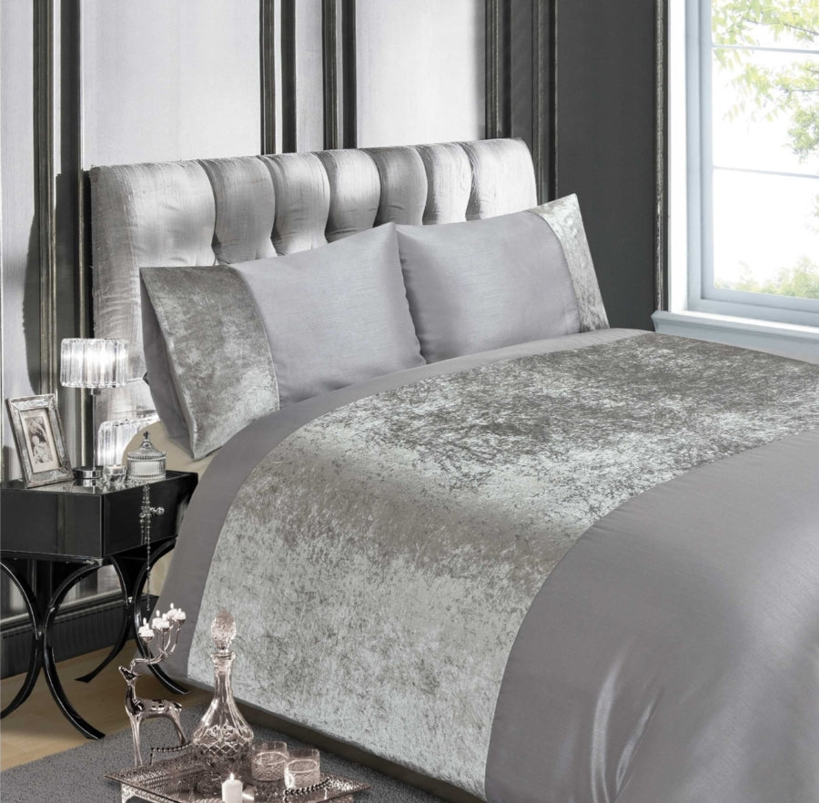 Belle Maison
Velvet Duvet Set