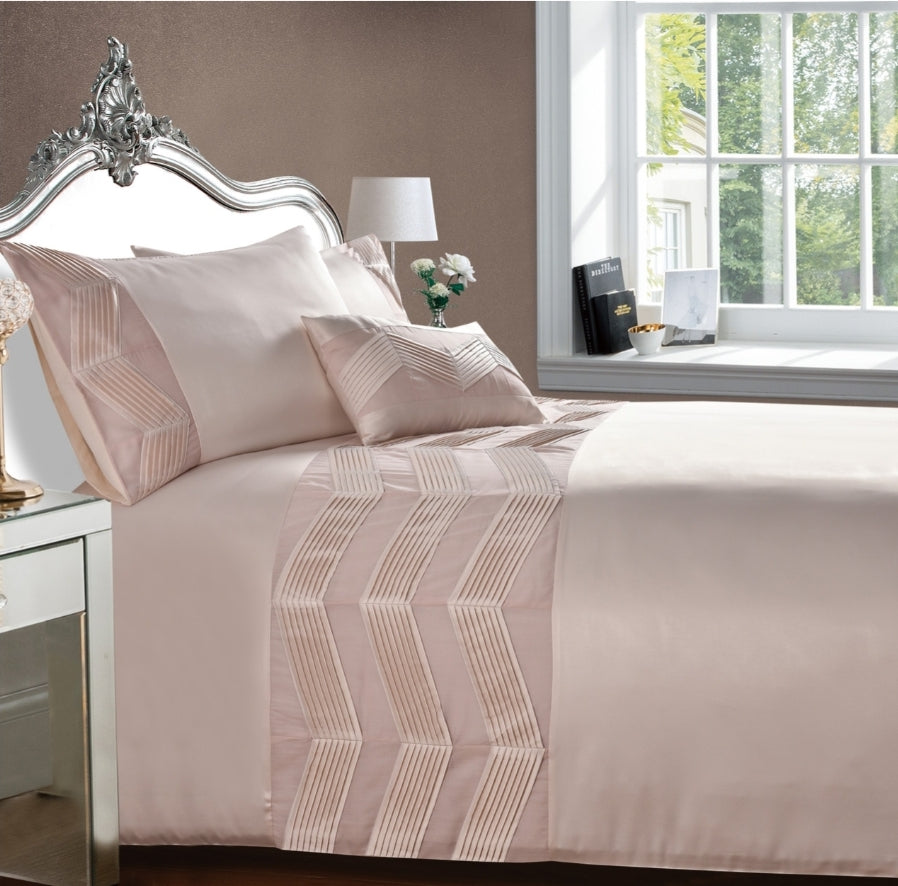 Valencia Duvet Set