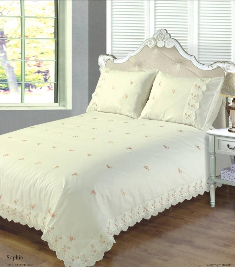 Belle Maison
Sophie Duvet Set