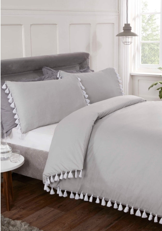 Tassel Duvet Set