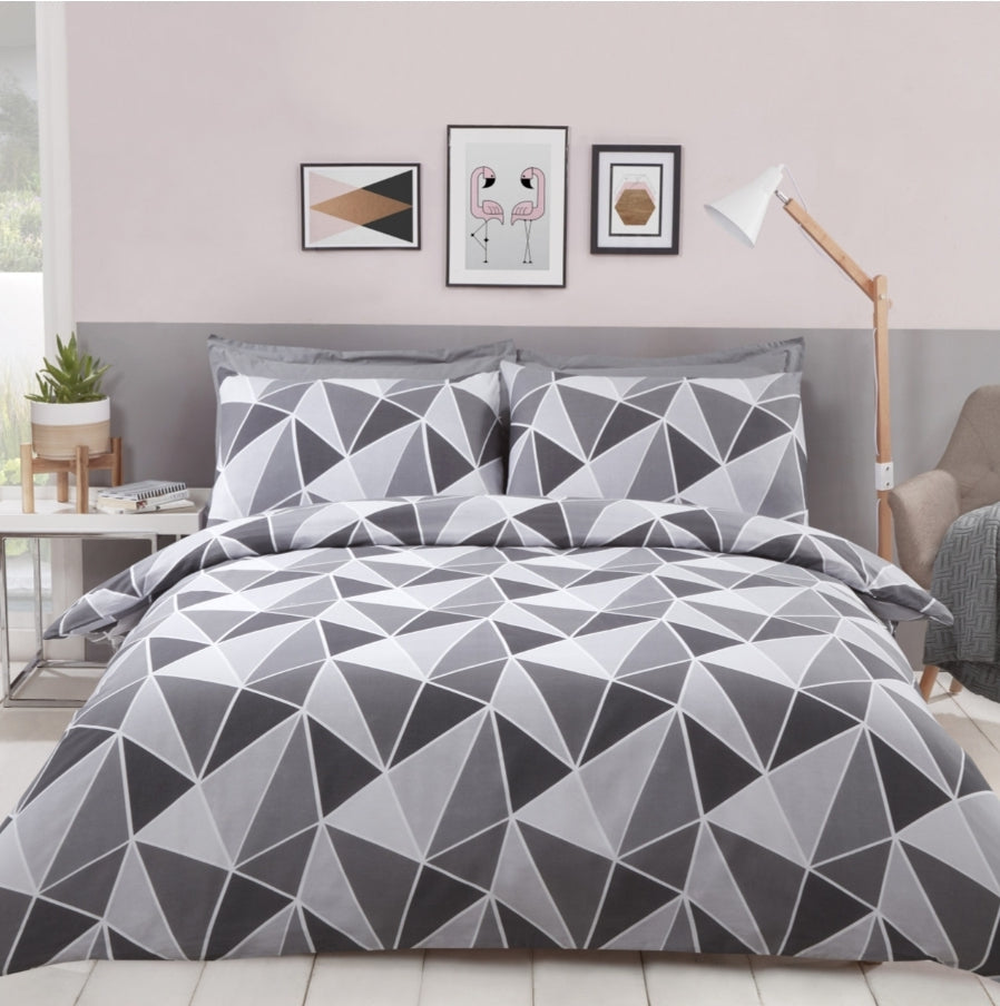 Leo Duvet Set