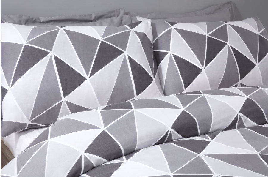 Leo Duvet Set