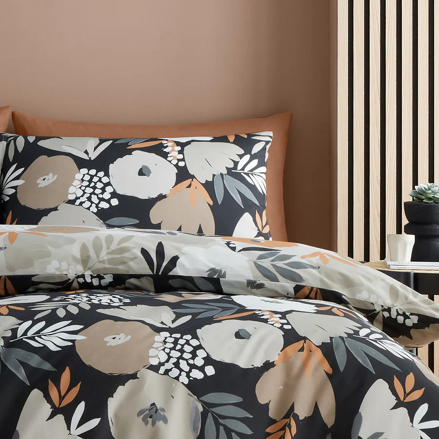 Yasmin Duvet Cover Set by Fusion in Black