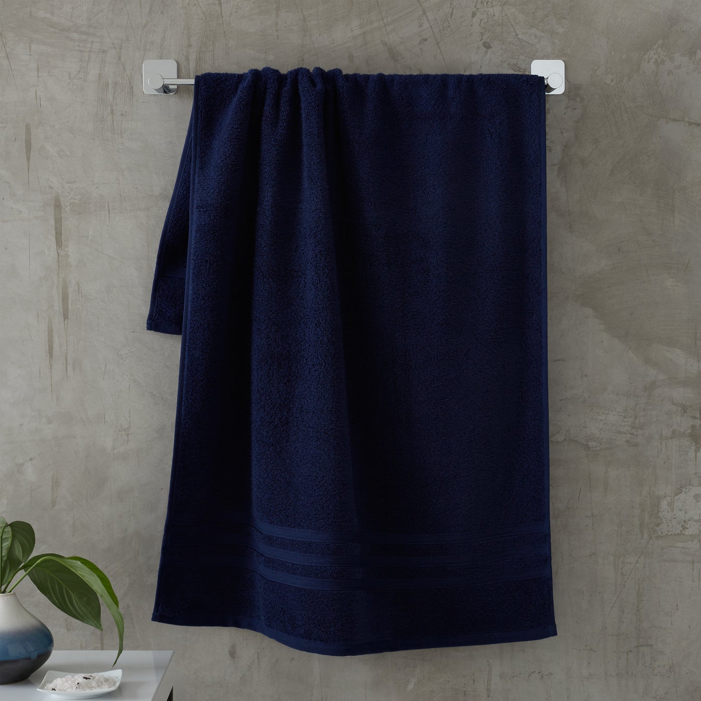 Zero Twist Bath Sheet Pair in Navy by Catherine Lansfield