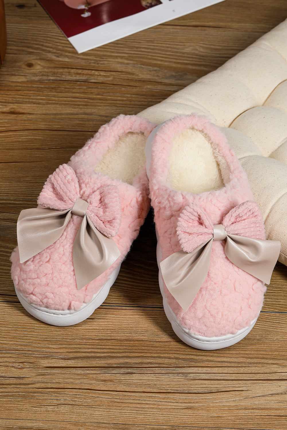 Bowknot Applique Plush Winter Slippers