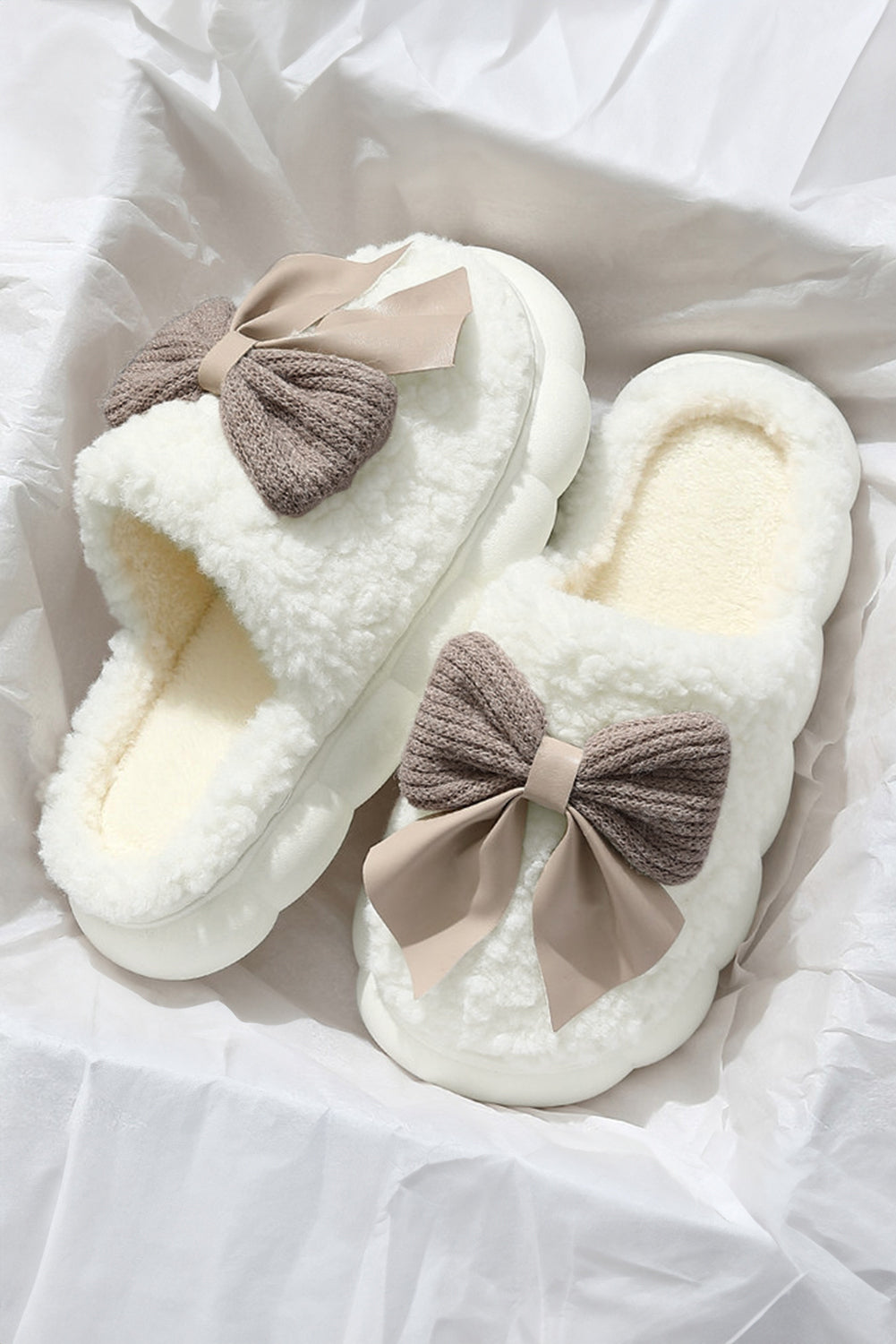 Bowknot Applique Plush Winter Slippers