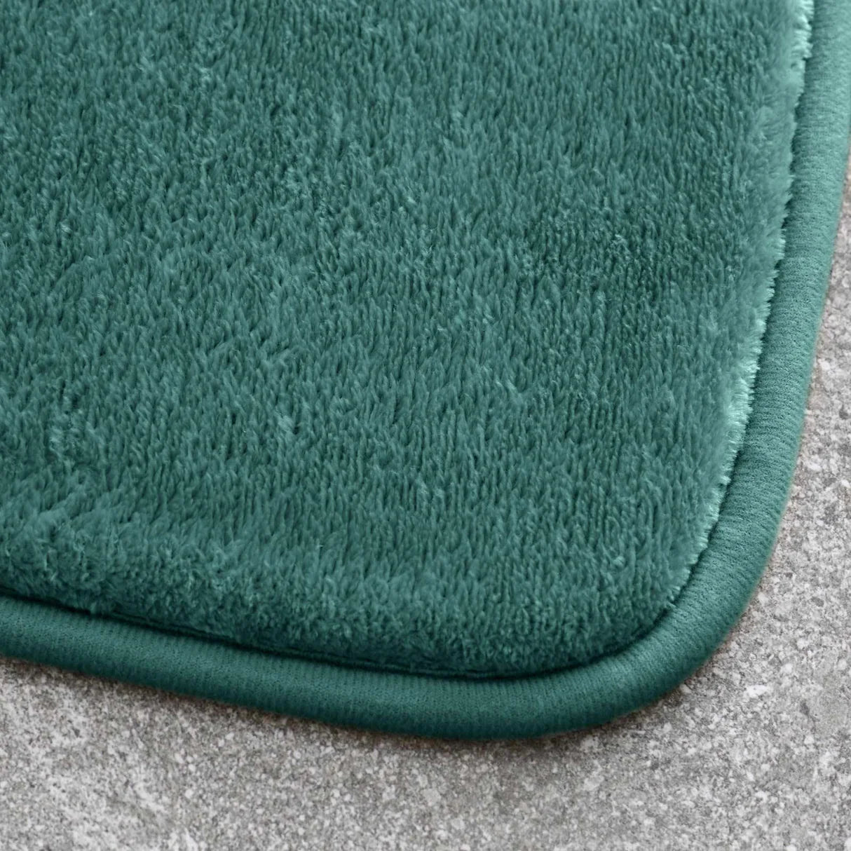 Catherine Lansfield Anti-Bacterial Bath & Pedestal Mat Set in Forest Green