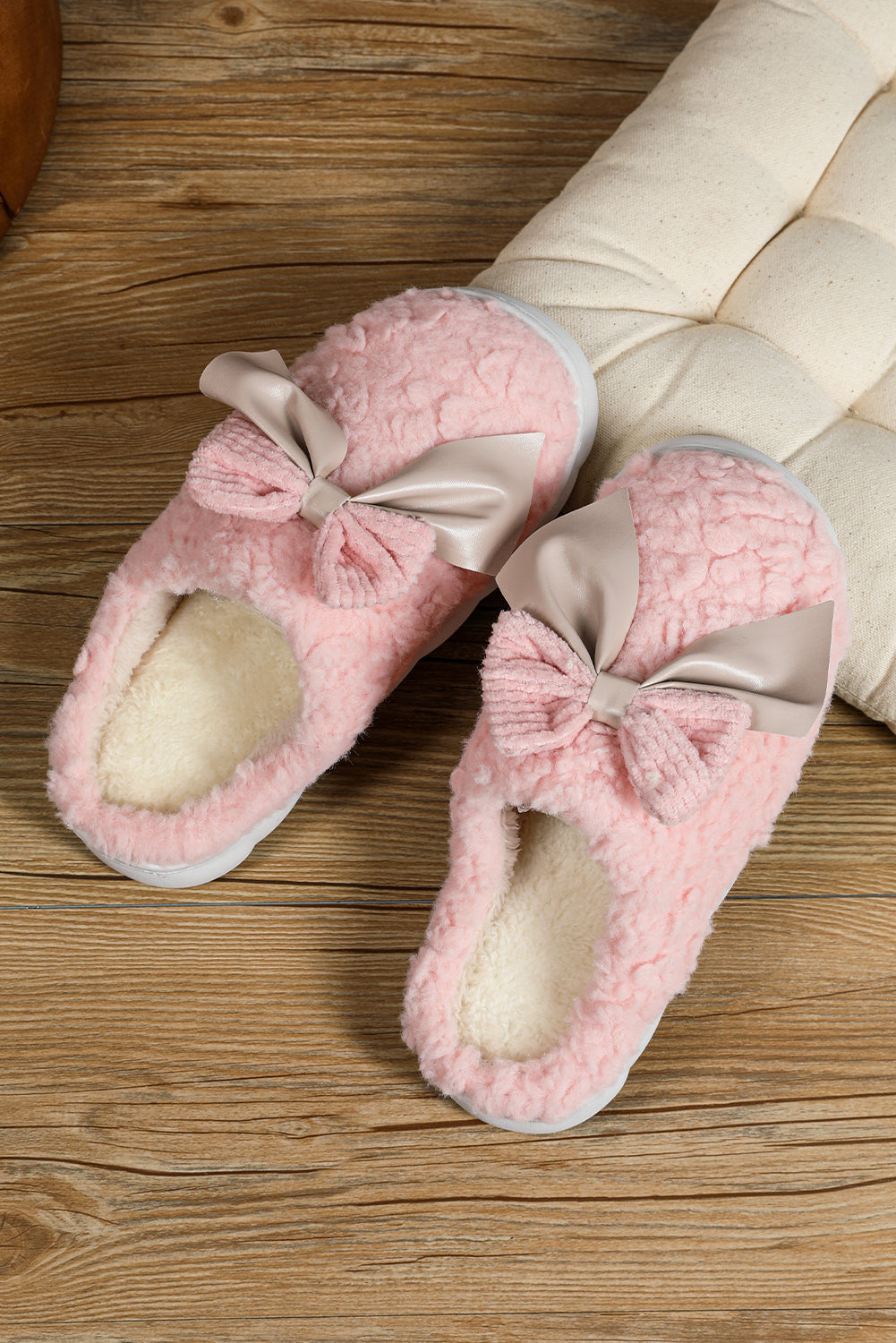 Bowknot Applique Plush Winter Slippers