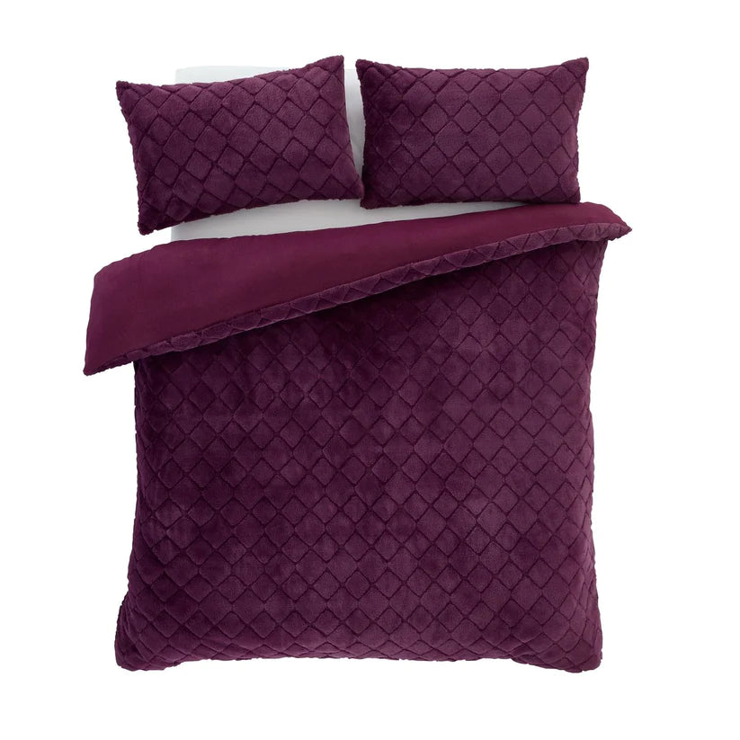 Cosy Diamond Faux Fur Plum Duvet Cover Set by Catherine Lansfield