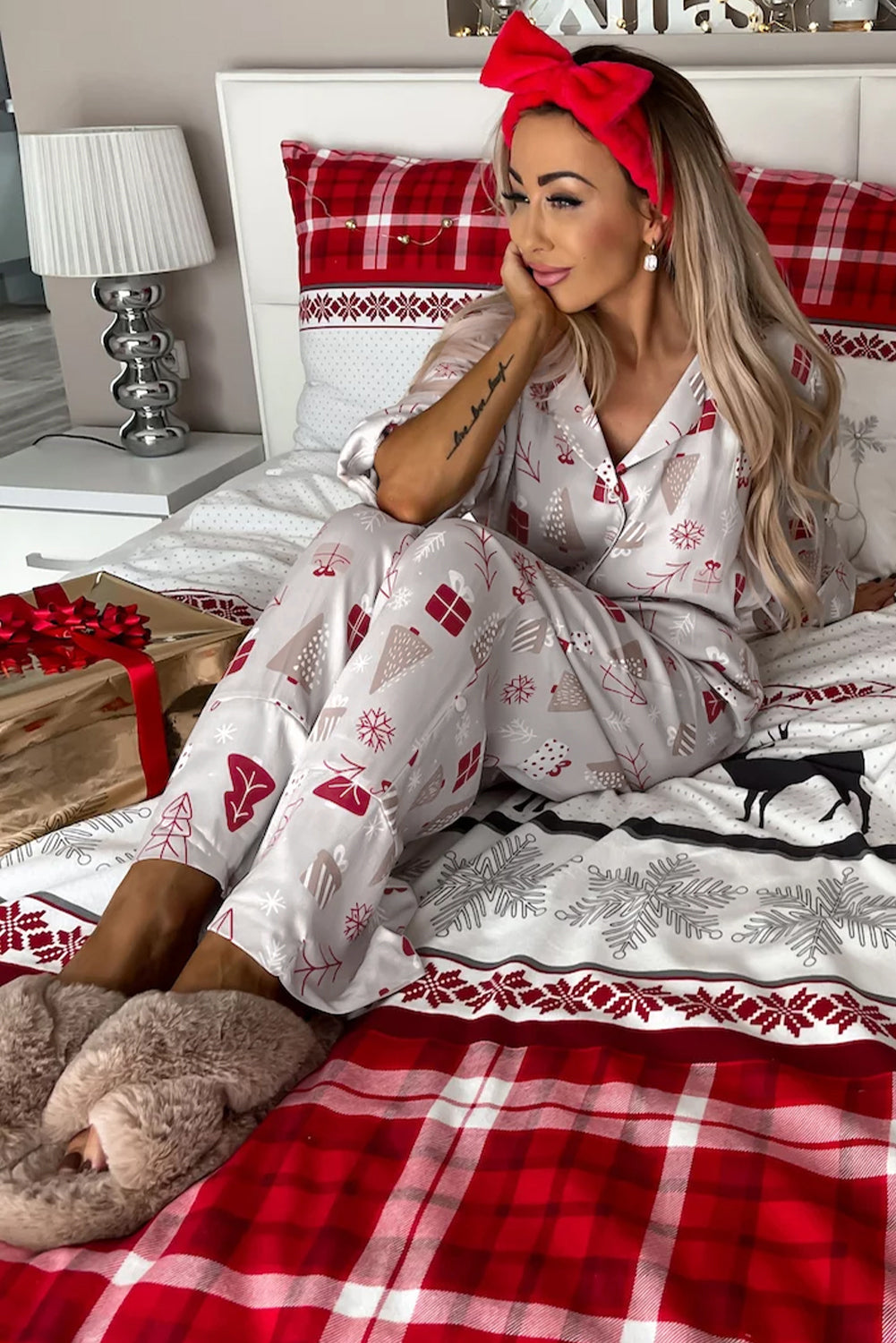 White Christmas Deer Printed Shirt and Pants Pajama Set