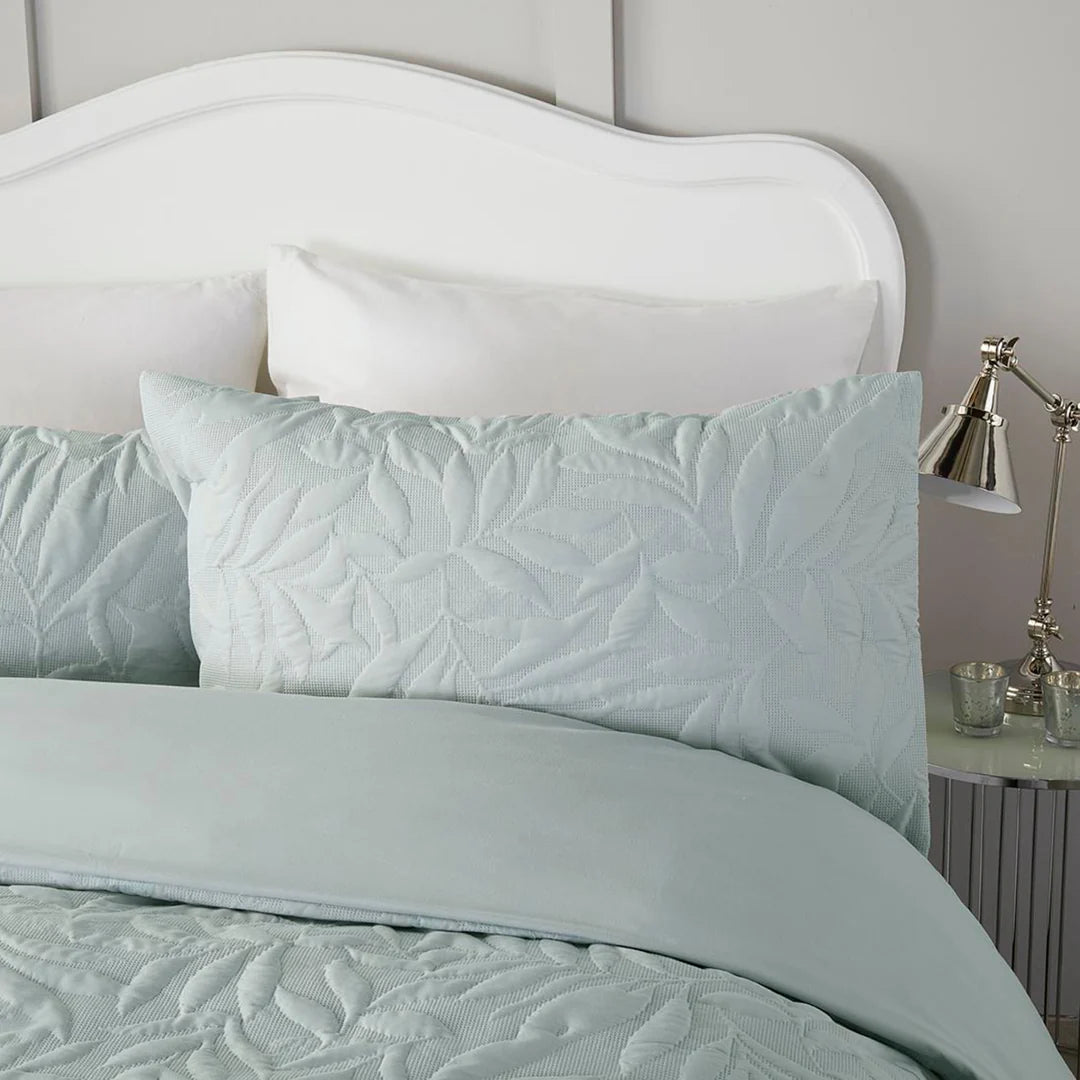 Luana Duvet Cover Set by Serene in Green