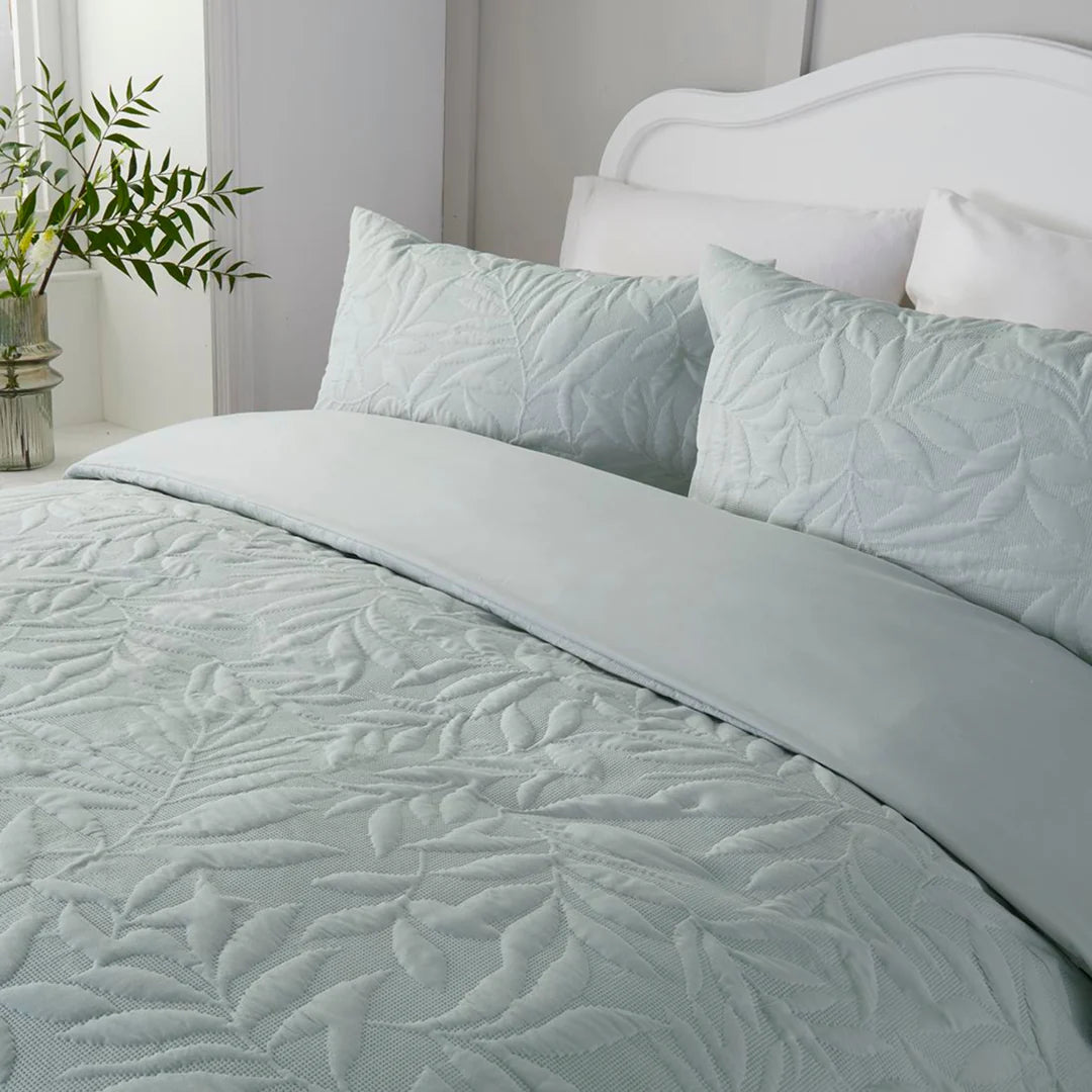 Luana Duvet Cover Set by Serene in Green