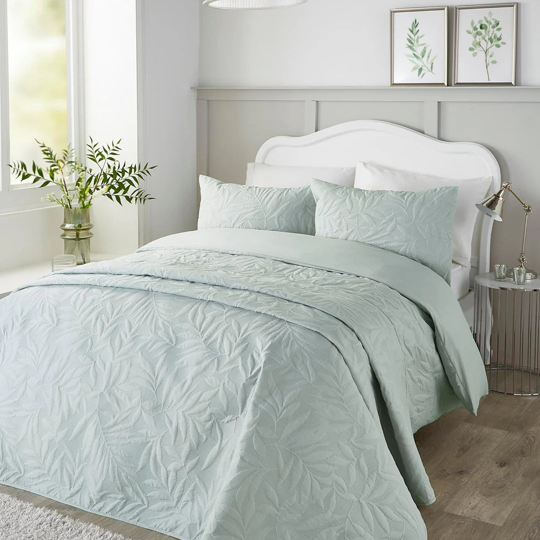 Luana Duvet Cover Set by Serene in Green