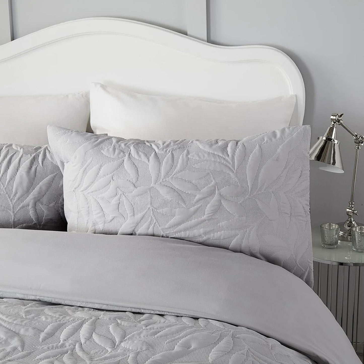 Luana Pinsonic Duvet Cover Set in Silver By Serene