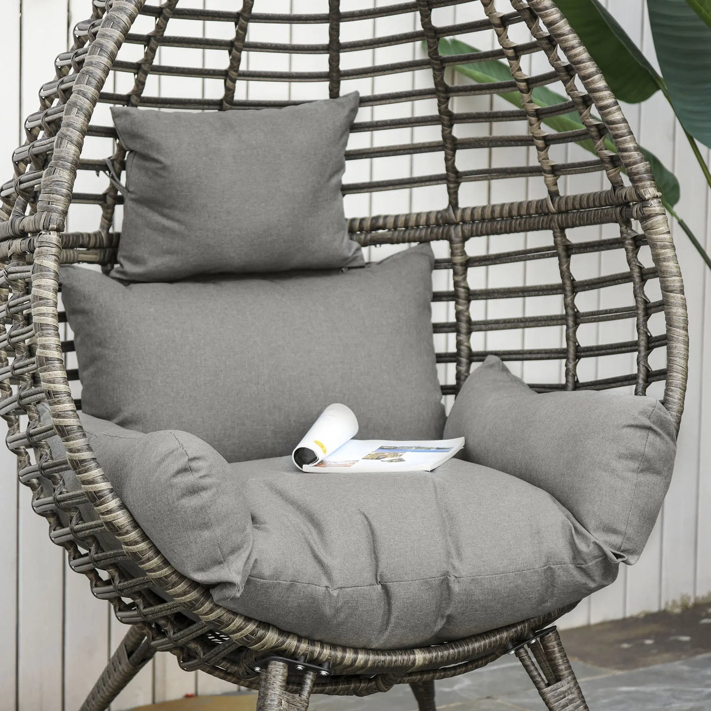 Egg-Shaped Rattan Garden Chair with Thick Cushions