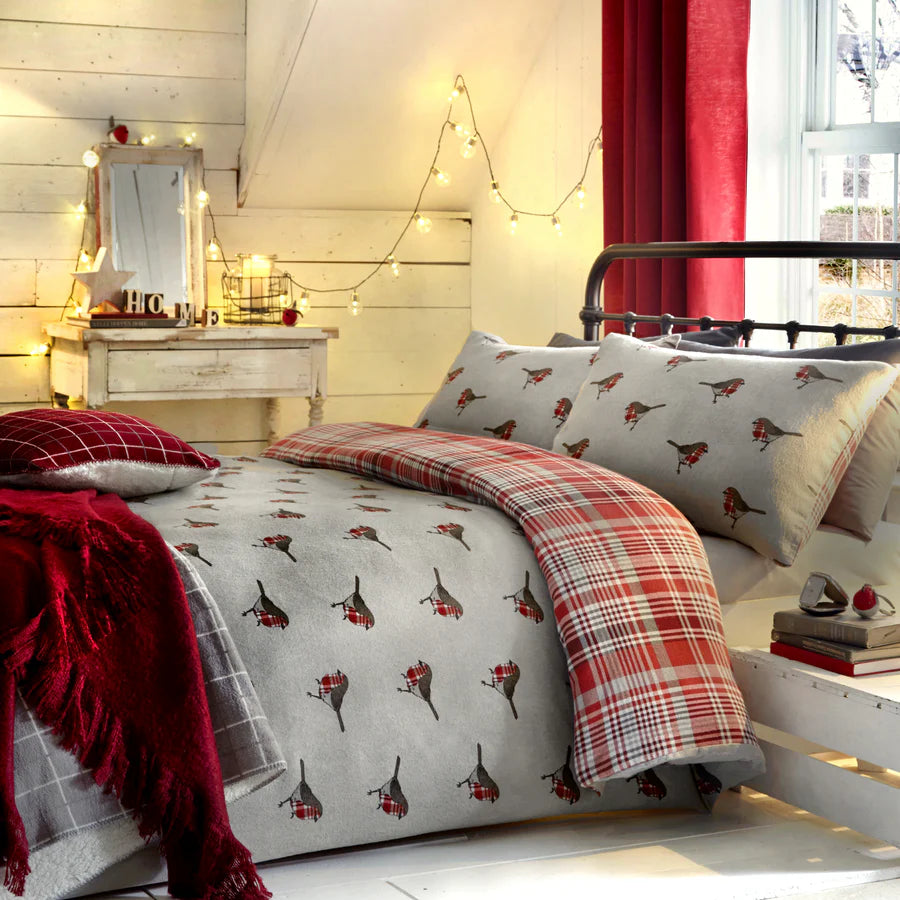 Christmas Robin 100% Brushed Cotton Duvet Cover Set by D&D Lodge