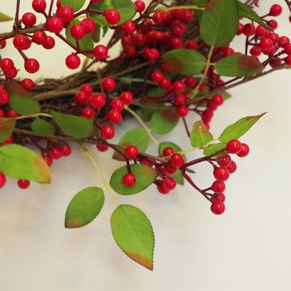 60cm (24") Large Luxury Christmas Natural Look Red Berry Floristry Wreath