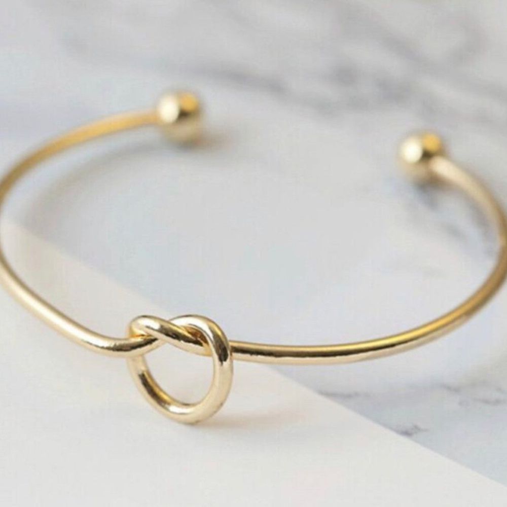 Gold Knot Bangle