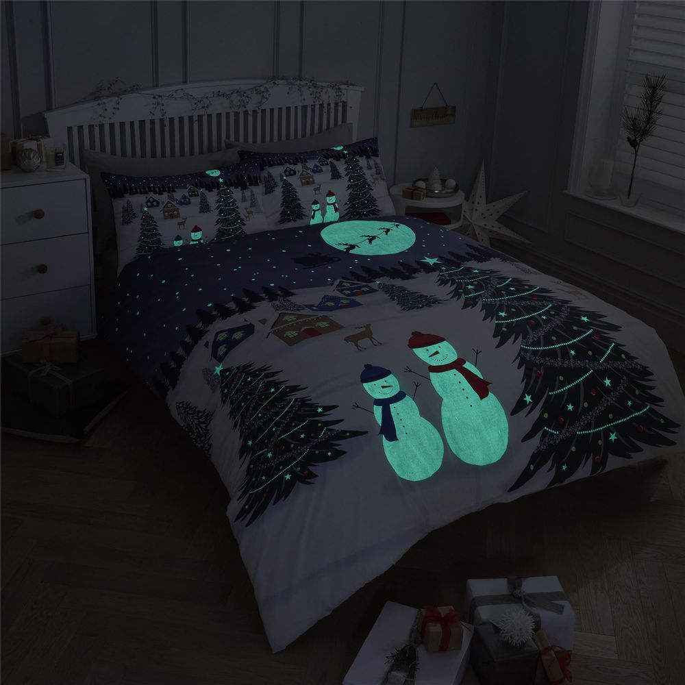 CHRISTMAS SCENE GLOW IN THE DARK PANEL DUVET SET- DOUBLE